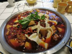-晓彭肥肠鸡·泡椒鸡火锅(水木天地店)