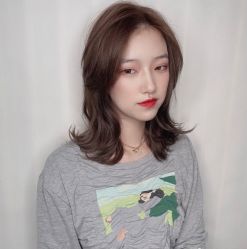 -MOVAN  HAIR莫凡匠人发型屋