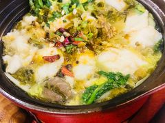 -周鱼小馆石锅酸菜鱼(活力汇店)