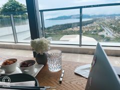 -瑰丽酒店·海吧·天际下午茶·现场DJ·天台酒吧