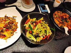 -万重锦·人文川菜馆(骡马市店)