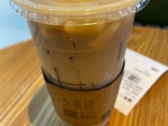 -星巴克(北京枫尚奥莱店)