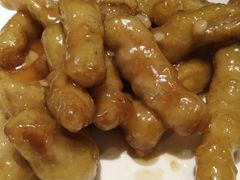 糖醋里脊-闫府私房菜·百年鲁菜(恒隆店)