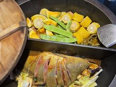 -鱼窝棚柴火铁锅炖(富山屯店)