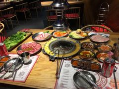 -青瓦炭韩潮烤肉(花园道店)