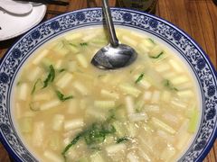 -泉畔人家·老济南经典鲁菜(大明湖店)
