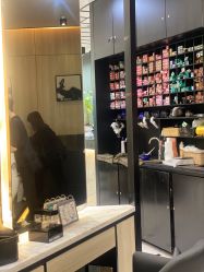 -HAIR CORNER