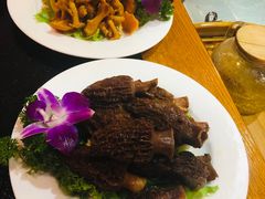 -阿鹏故事野生菌火锅(双廊古镇店)
