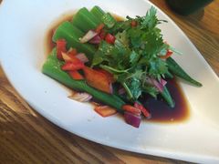 番茄酸辣秋葵-云海肴·汽锅鸡·云南菜(苏州中心店)