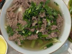 -犇逸·乐山跷脚牛肉·四川现炒(览海店)