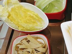 -洪氏嗨捞·广东猪肚鸡·椰子鸡火锅(西咸万象城店)