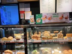 面包甜点陈列柜-星巴克(广州动漫星城东区店)