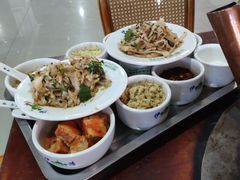 调料台-朝伟清真铜瓢牛肉馆(三十年老·店)