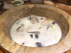 -滇香肴·云南菜蒸汽石锅鱼(云南北路店)
