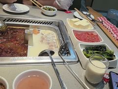 -海底捞火锅(杭州滨江九宜城店)