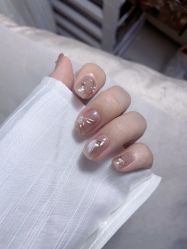 -UN·桃喜日系美睫美甲