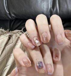 -桃色美甲沙龙