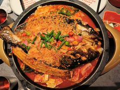 -鸣记脆皮烤鱼(三八广场店)