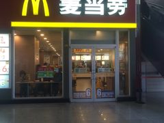 -麦当劳(轻轨曹杨路店)