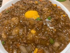 窝蛋牛肉饭-喜莲咖啡