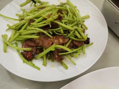 黎蒿抄香肠-我家小院川菜馆(杨家湾地铁站店)