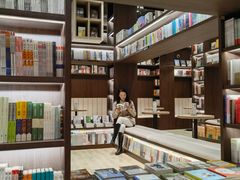 -钟书阁(群光广场店)
