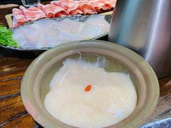 -东巴婆婆云南鱼豆花火锅(大东门店)