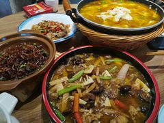 -有红鸡毛店·川菜(建设路店)