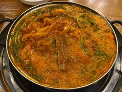 土豆排骨火锅-喇喇排骨火锅·传统韩式脊骨汤(望京西园总店)