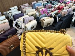 -广州周大福金融中心