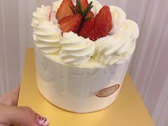 -花花卷卷·鲜食蛋糕(静安久光百货店)