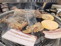 -啊美丽炭火烤肉(滑翔一店)