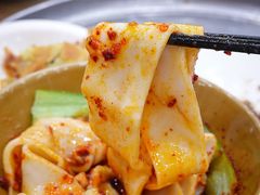 一口香油泼面-西安贾三灌汤包·回坊小吃·清真炒菜(北院门总店)