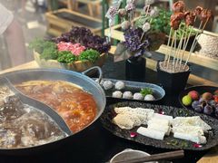 -鹿鸣山草本茶香火锅(园西路店)