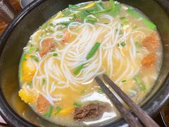 -银米·云南传统过桥米线(双廊黑金冠店)