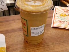 港式現拉絲襪奶茶-美芝莲(东方宝泰店)