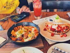 -ROAST coffee & eatery