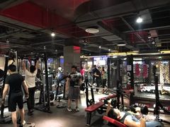 -康慈健身(雅戈尔雷迪森广场店)