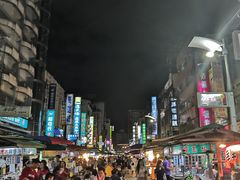 -六合夜市