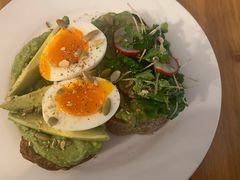 牛油果吐司-Egg•Allday Brunch(襄阳北路店)