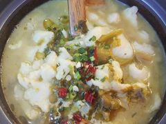 -周鱼小馆石锅酸菜鱼(活力汇店)