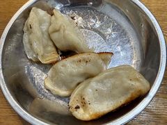 -黄阿姨锅贴大王(万航渡路店)