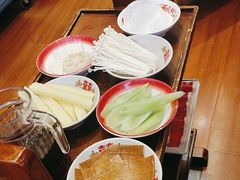 -沸炉重庆老火锅(军事博物馆店)