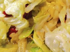 手撕圆白菜-懒人盐府人家(航天桥店)