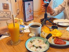 -必胜客(大宁路店)