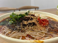 -啊墨江牛烂烀米线
