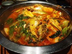 -野山舂·贵州现舂酸汤火锅(鸿通城店)