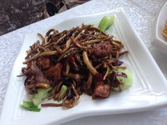 -八府香鸭·啫啫煲(华山路店)