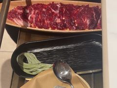 -左庭右院鲜牛肉火锅(金山万达店)