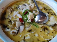 创新酸菜鱼-老好人象山海鲜(岭南路店)